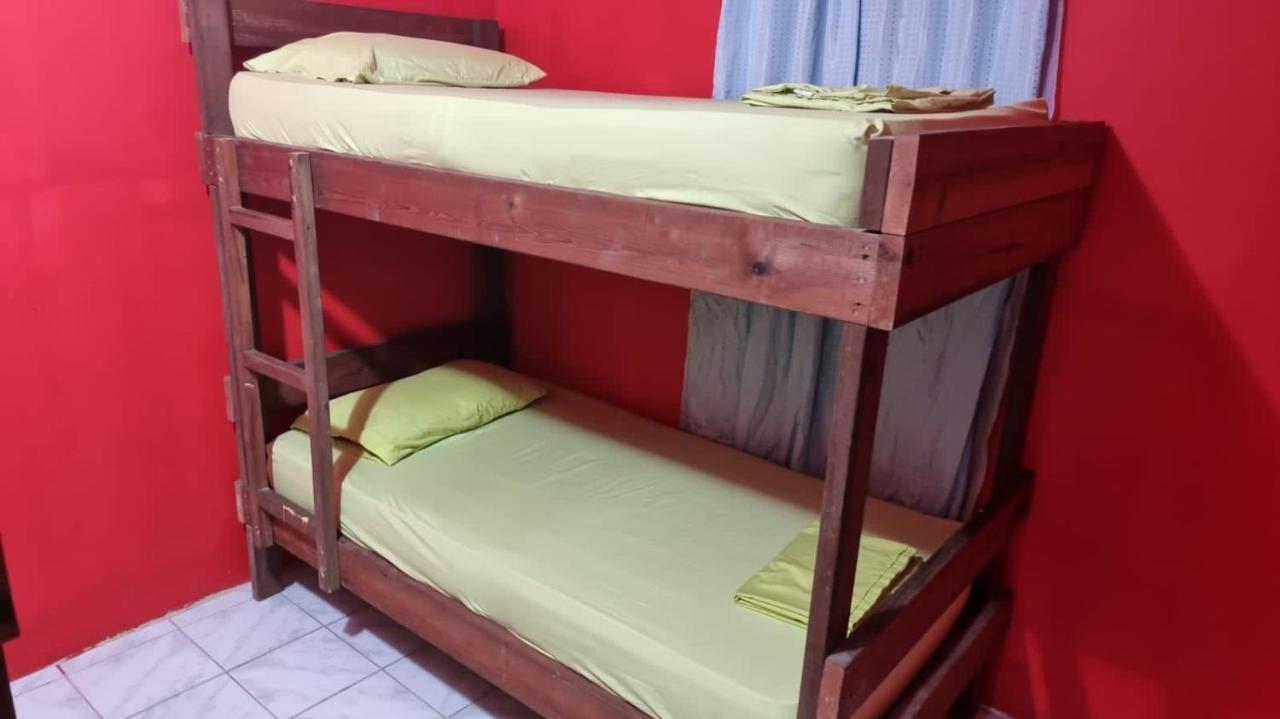 Hostal Twin Fin Plaza Bocas del Toro