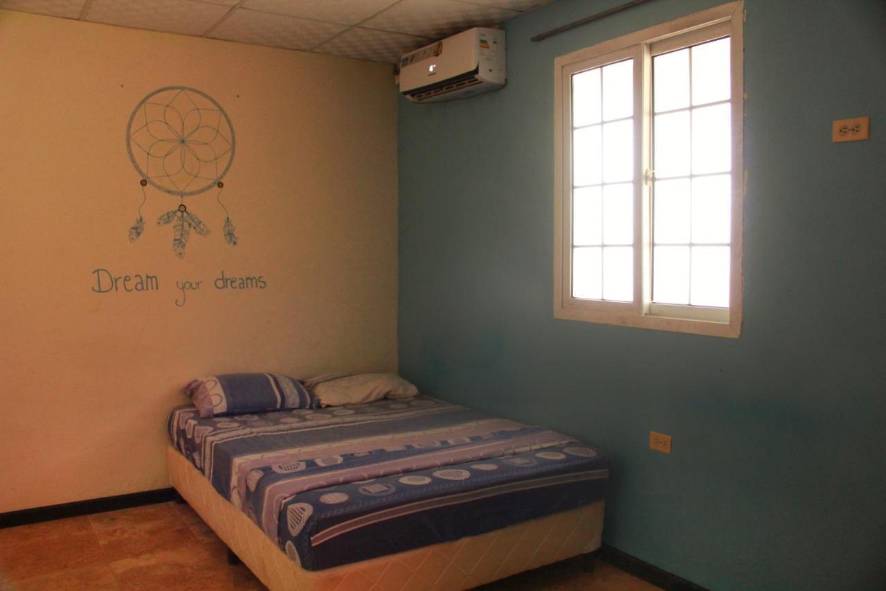 Twin Fin Plaza Hostal Bocas del Toro
