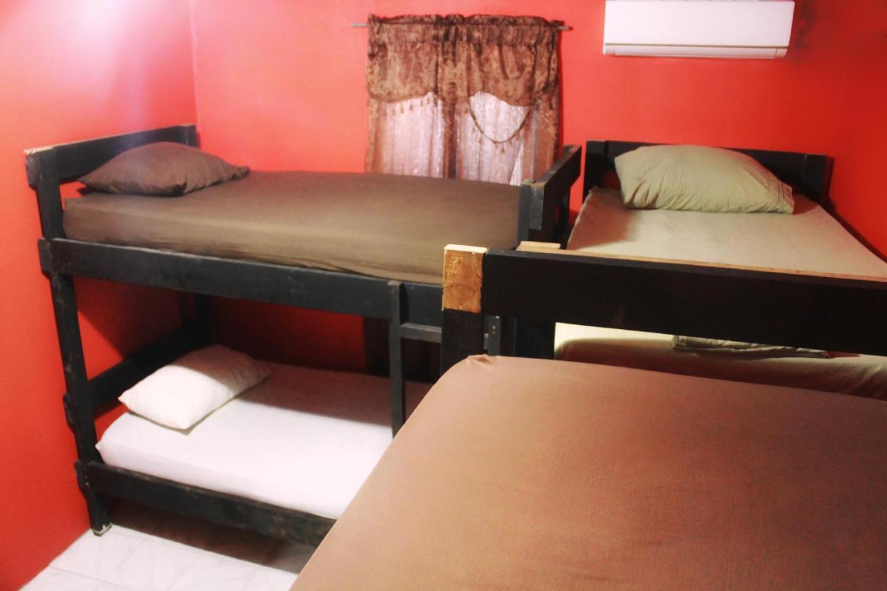 Hostal Twin Fin Plaza Bocas del Toro